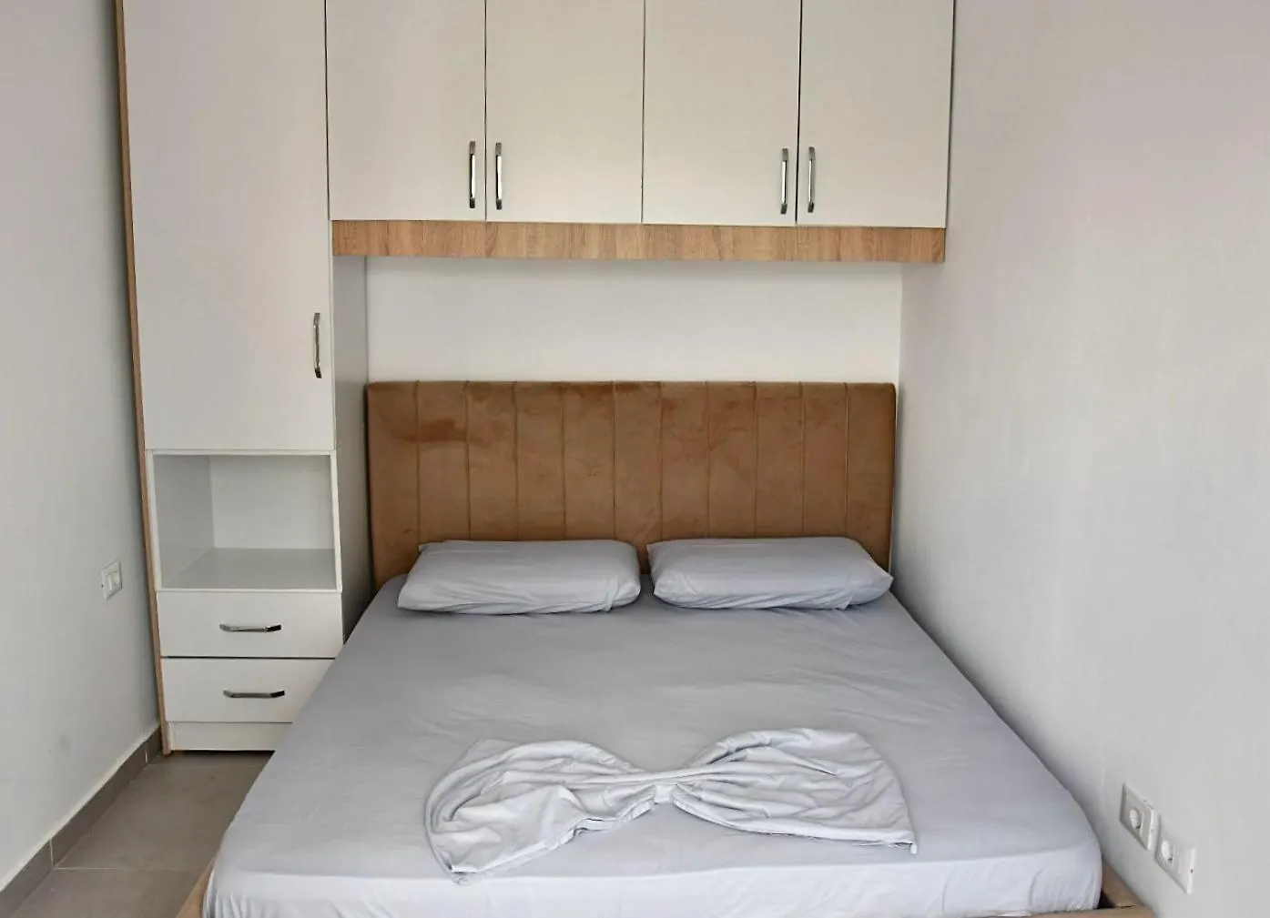 Cozy Apartment Near New Bazaar & Free Parking Tirana 0*,  Albania