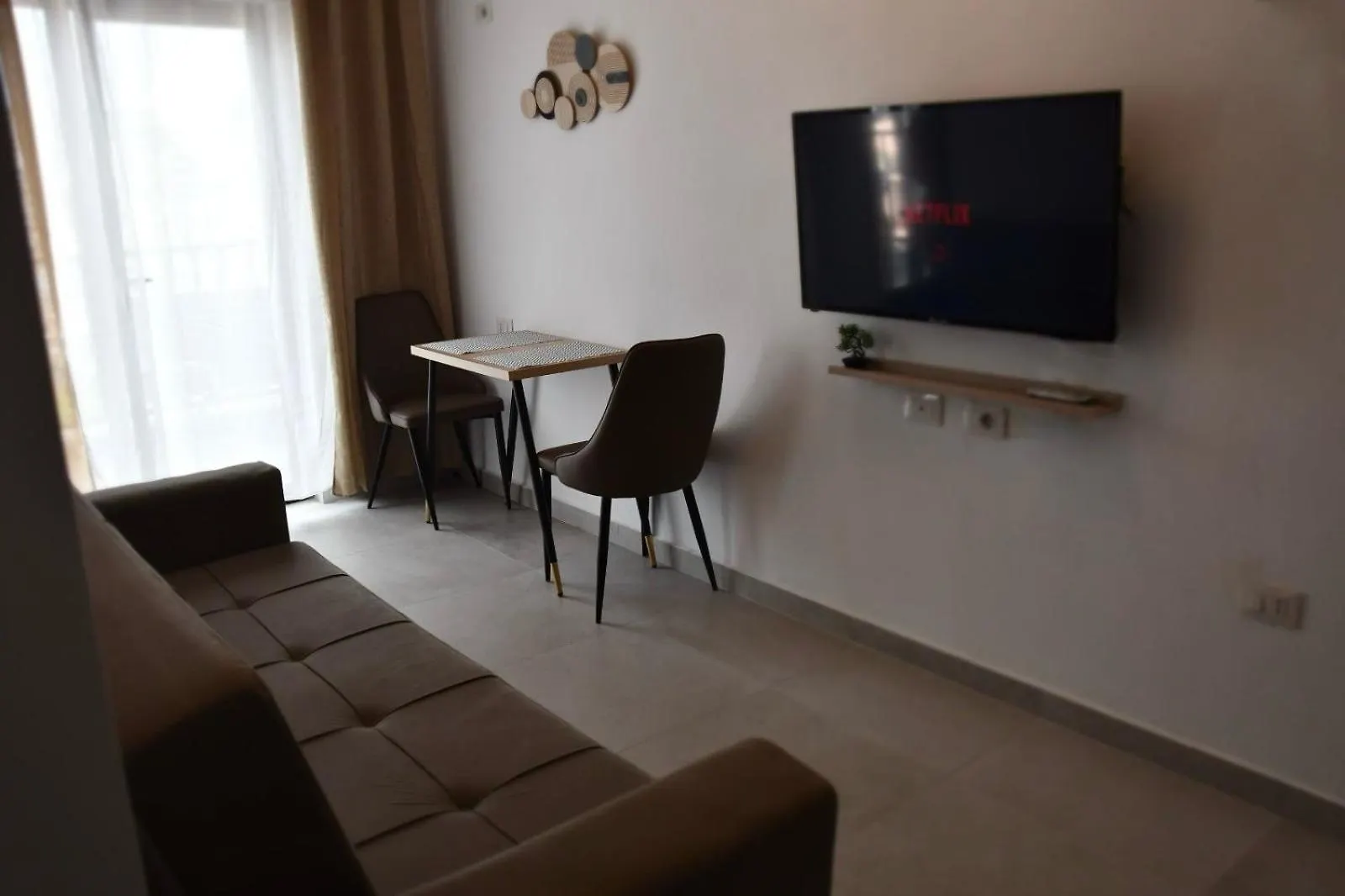 Cozy Apartment Near New Bazaar & Free Parking Tirana Albania